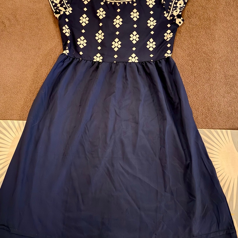 MISSLOOK Navy Dress with Cream Geometric Bodice